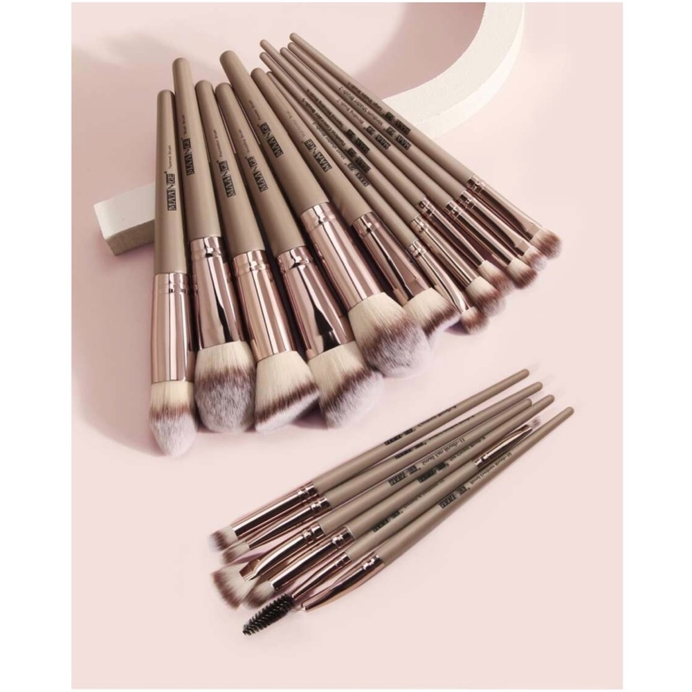 18 piece makeup brush set eyeshadow blush - Picture 4 of 9